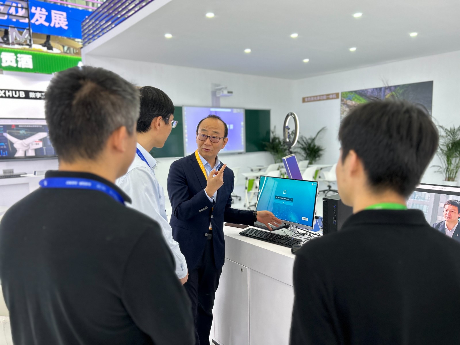 段總介紹(1).jpg 段總介紹(1).jpg